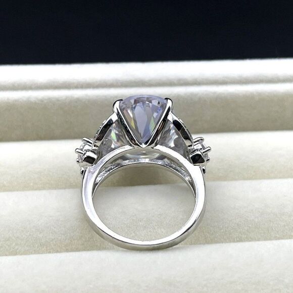 .925 Sterling Silver with Large Oval White Diamond Cubic Zirconia Ring Size 6 - Picture 5 of 10